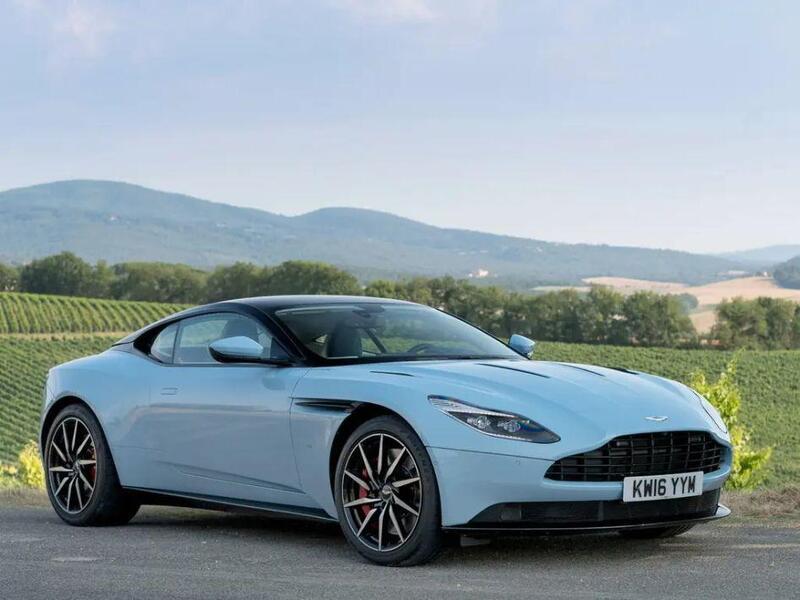 Расход топлива Aston Martin DB11 5.2 АКПП 8 608 л.с. фото