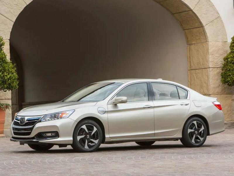 Расход топлива Honda Accord (CR) 2 Вариатор 141 л.с. фото