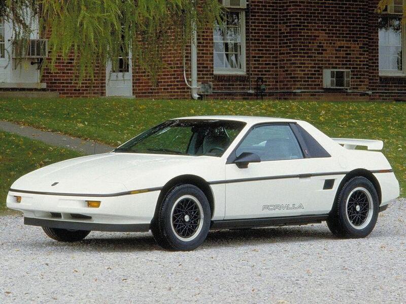 Расход топлива Pontiac Fiero 2.8 АКПП 3 135 л.с. фото