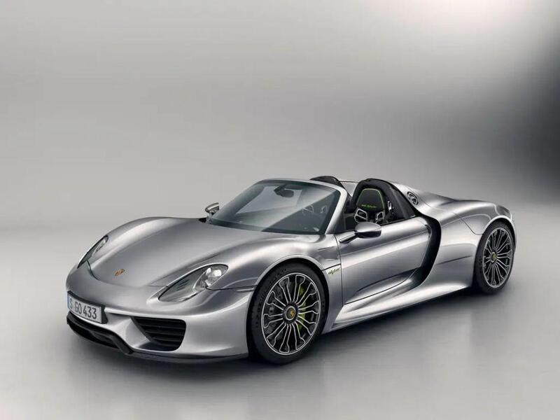 Расход топлива Porsche 918 4.6 РКПП 7 608 л.с. фото