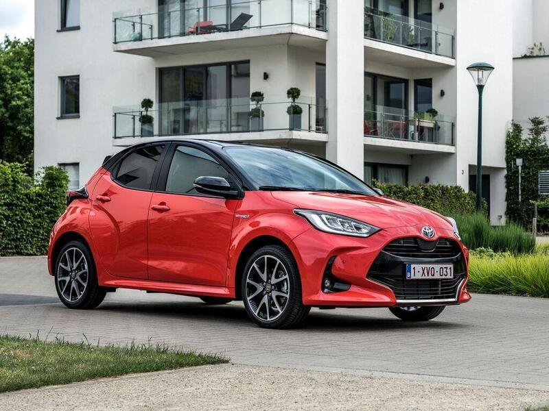 Расход топлива Toyota Yaris (XP210) 1.5 Вариатор 125 л.с. фото